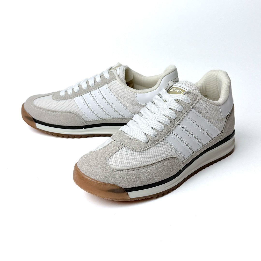 Tenis deportivo - 858 Latte