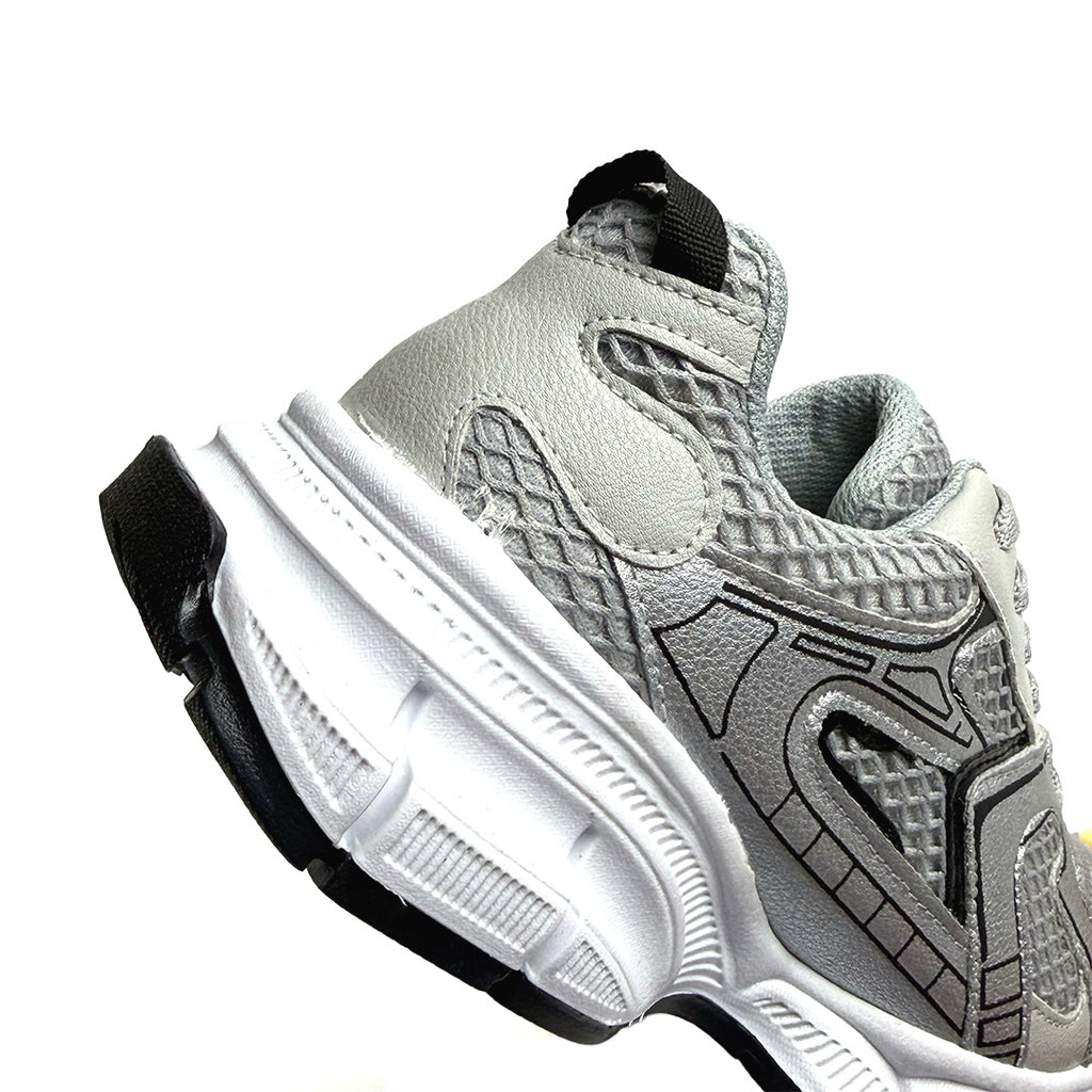 Tenis deportivo - 7000 Plata