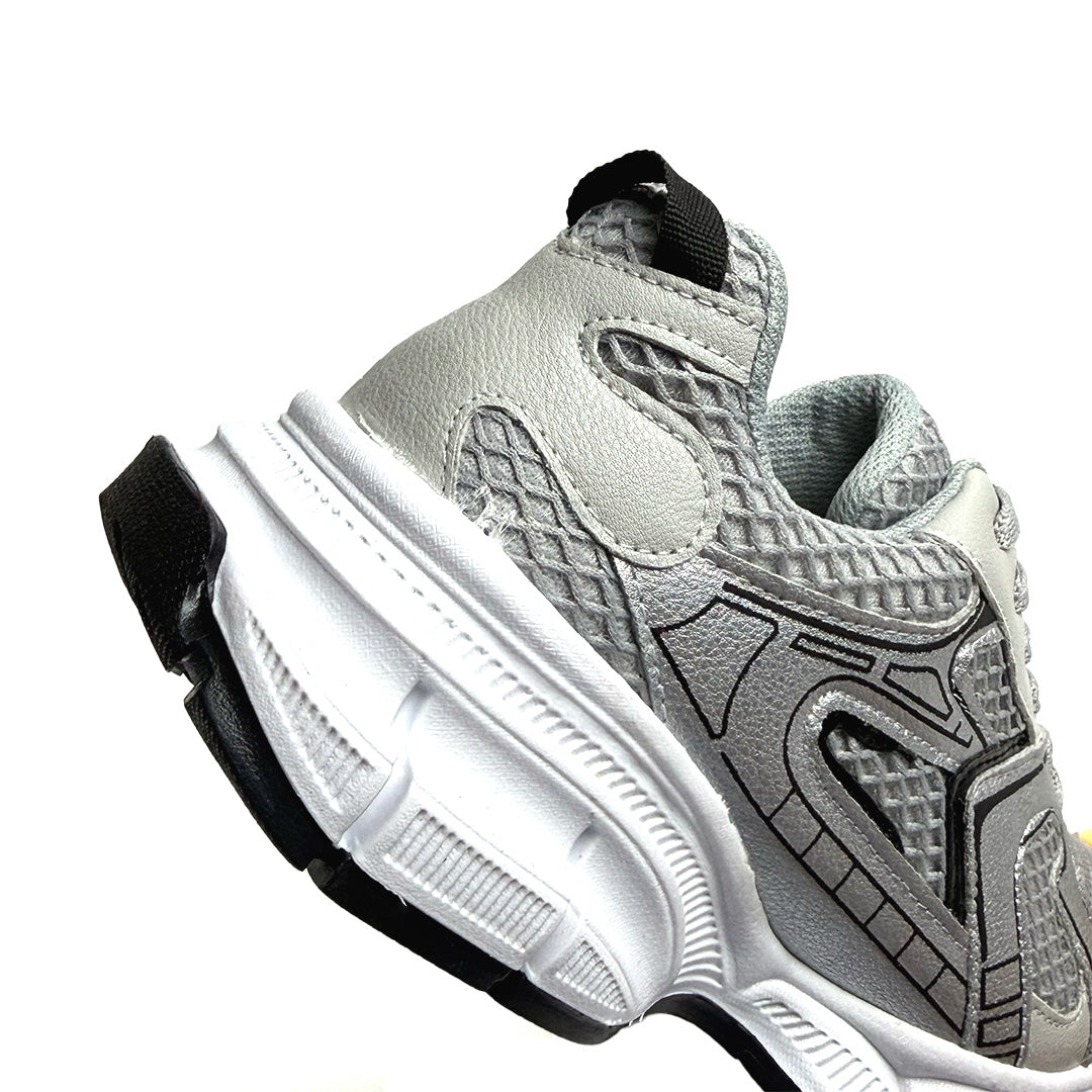 Tenis deportivo - 7000 Plata
